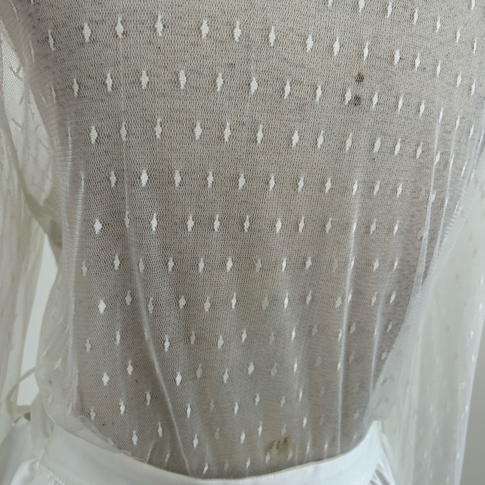 Beautiful Flora Nikrooz Sexy Showstopper Semi Sheer  Lace Detail Wrap Robe - Picture 7 of 10